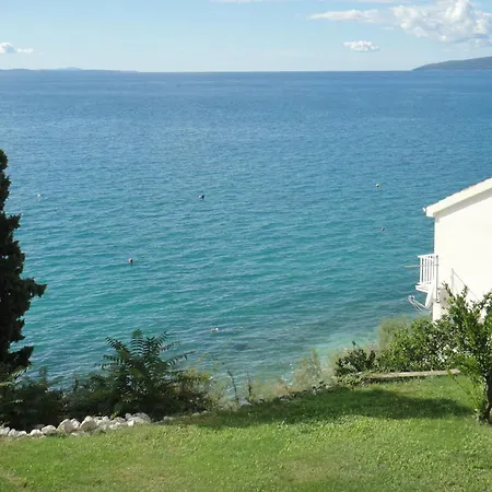 Sea View *