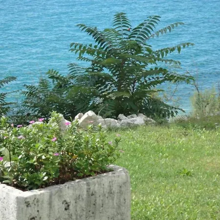 Sea View Apartment *